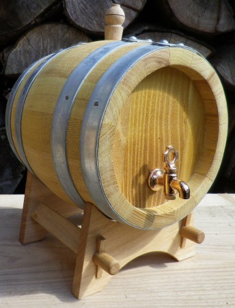 Akátový voskovaný soudek 2l